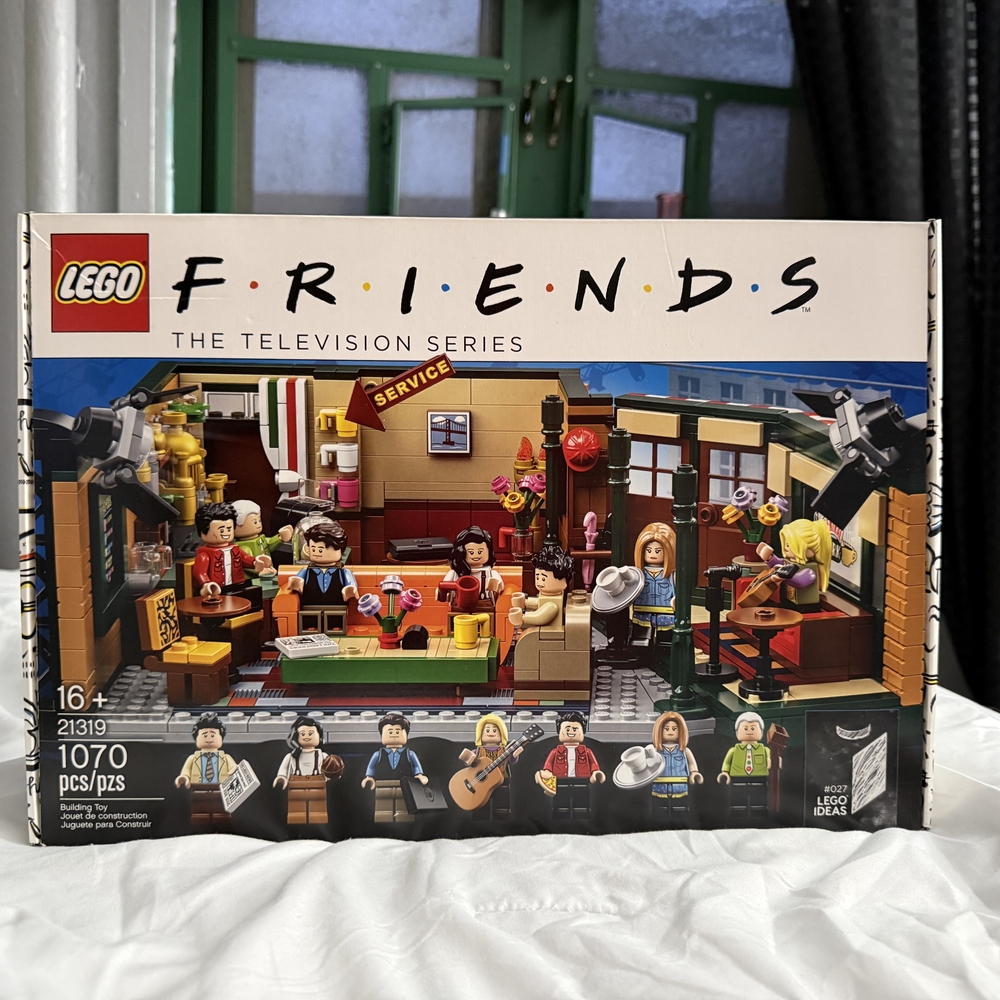 LEGO Ideas 21319 Friends TV Series Set Central Perk NEW UNOPENED SEALED BOX